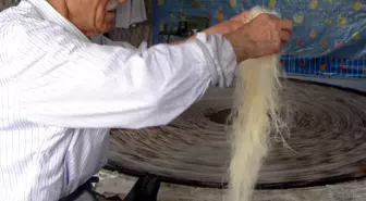 Ercişli Kadayıf Ustası 50 Yıldır Baba Mesleğini Sürdürüyor