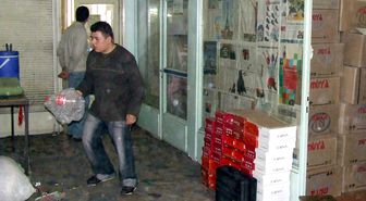 Bir İş Yerinin Deposuna Giren Hırsızlar Ayakkabı Çaldı