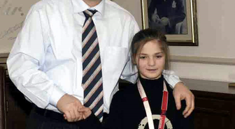 Binicioğlundan Karate Şampiyonu Aybüke'ye Ödül