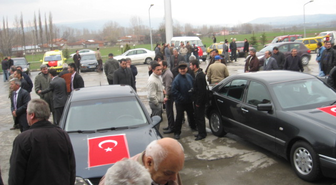 Şehit Yüzbaşının Cenazesini Yüzlerce Kişi Karşıladı