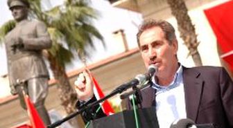 Bakan'dan Bacca'nın Ailesine Jest
