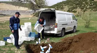 Isparta'da Bozuk Gıda Maddeleri İmha Edildi