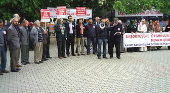 Akyazı Başörtüsüne Özgürlük Platformu'ndan Basın Açıklaması