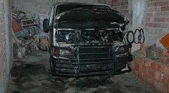 Otomobili Yakan Şüpheli Güvenlik Kamerasına Yakalandı