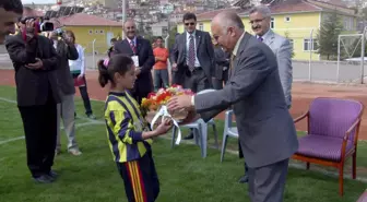 Yıldız Kızlar Futbol Bölge Birinciliği Müsabakaları Başladı