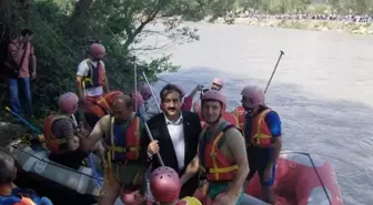 Kelkit Çayı'nda Rafting Heyecanı