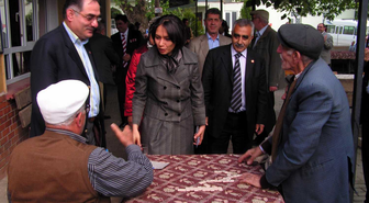 Milletvekili Canan Candemir Çelik, Köyleri Ziyaret Etti