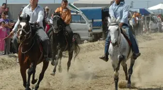 Turgutlu'da, Rahvan At Yarışları Nefes Kesti