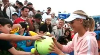 Sharapova, Dünyanın Bir Numaralı Tenisçisi