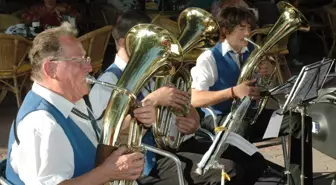 Kardeş Şehir Schwabach'dan Gelen Bando Grubu Kemer'de Konser Verdi