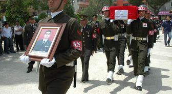 Şehit Astsubayın Annesi Yürekleri Dağladı