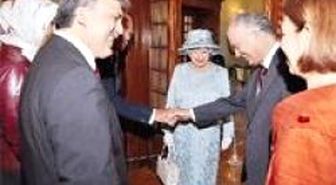 Bizim Boris'in Vaftiz Törenine Katıldım