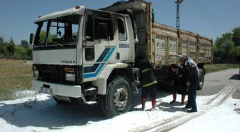 Trafikten Men Edilen Kamyonunu Ateşe Verdi