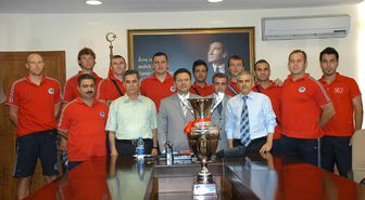 Yenişehir Belediyesi Hentbol Takımından Vali Aksoy'a Ziyaret