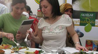 Akhisar'da Zeytinyağlı Yemek Yarışması