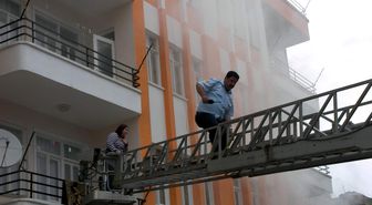 Apartmanın Zemin Katında Çıkan Yangın Korkuttu