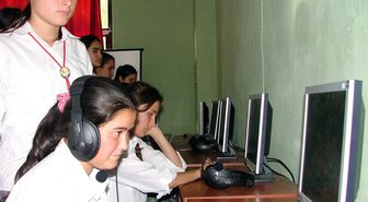 Bilgisayar Sınıfları Var İnternetleri Yok
