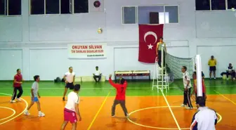 Silvan'da Kurumlararası Voleybol Turnuvası Sona Erdi