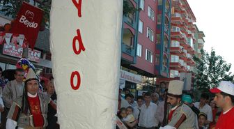 Afyonkarahisar'da 2 Tonluk Dondurma Şov