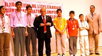 'Matematik Olimpiyatları'nda Başarılı Olan Öğrenciler Ödüllendirildi