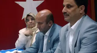 AK Parti Diyarbakır İl Başkanı Hattapoğlu, Türban Yasağını Değerlendirirken, Gözyaşlarını Tutamadı