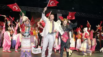 Çankaya Belediyesi Halk Dansları Topluluğu Hoy-tur'dan Muhteşem Gösteri
