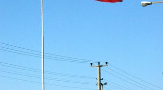 Malatya Girişine Dev Türk Bayrağı