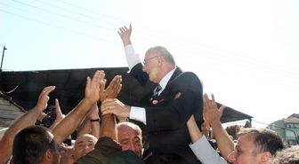 Cezaevinden Çıkan Başkanın Karşılanışı Sırasında İzdiham Yaşandı