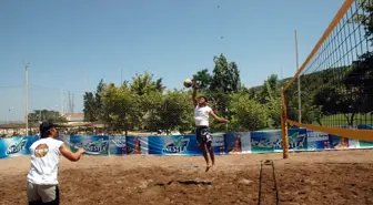 Kemer'de Plaj Voleybolu Turnuvası