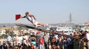 Erdek'te Yağlı Direk Yarışması