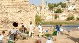Defineciler Hasankeyf'i Köstebek Yuvasına Çevirdi