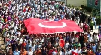 Kardeşi de Asker