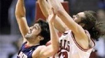 Zaza'dan Bulls Potasına 12 Sayı