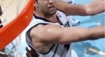 Mehmet Okur'dan 19 Sayı