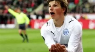 Arsenal Arshavin'in Kaprislerine Dayanamadı...