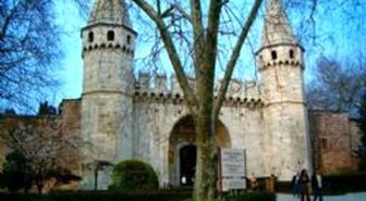 Topkapı ve El Hamra Sarayları Sergide Buluşacak