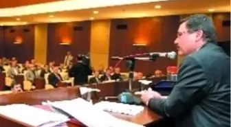 Kadınlar Yine Barajın Altında