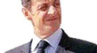 Dedikoducu Sarko'yu Yaylım Ateşine Tuttular