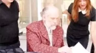 John Malkovich, Kalitesine Vurulduğu Türklere Markasını Teslim Edecek