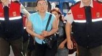 Sekreter Ziyarette Gözaltına Alındı