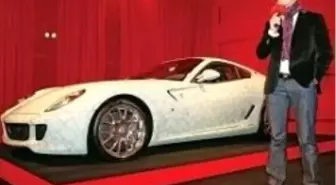 Çin Porseleni Desenli Ferrari 1.2 Milyon Euro'ya Satıldı