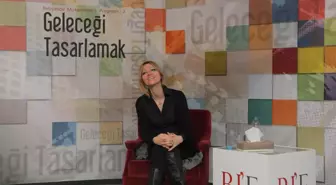 Elif Şafak: 'Anadilim Türkçe'