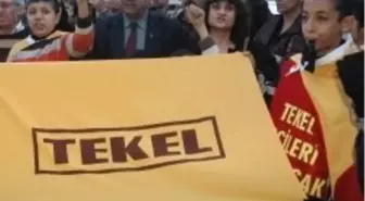 TEKEL İşçileri AK Parti'yi İşgal Etti