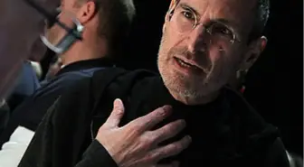 Steve Jobs'dan Telefon Var