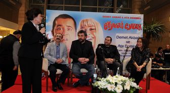 İzmir'de Eyyvah Eyvah Kahkahaları Yankılandı
