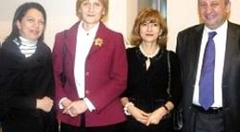 Kültür Elçisinin İlk Resim Sergisi