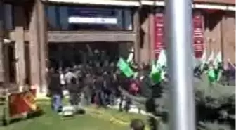 Toplantıya Alınmayınca Protesto