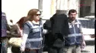 İzmir - Üniversiteli Kızlar Hırsızlıkta Yakalandı