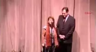 Pandomima Tiyatro Grubu 'Mummenschanz' Kahkahaya Boğdu