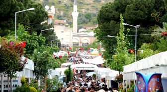 Çiçeğin Kenti Bayındır'da Coşku Devam Ediyor